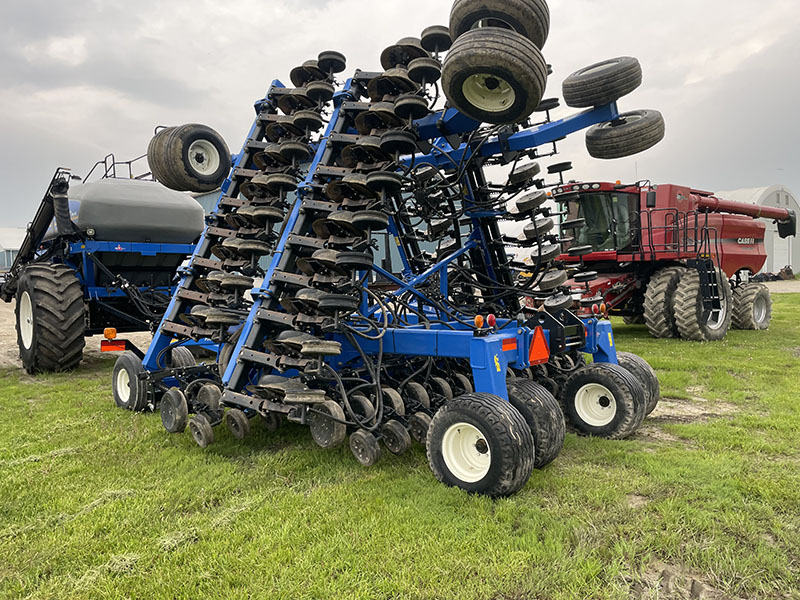 2018 NEW HOLLAND P2350 AIR CART WITH 2017 NEW HOLLAND P2080 AIR DRILL