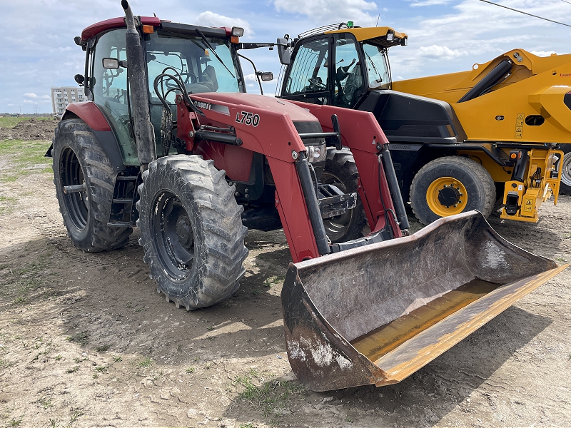 2010 CASE IH MAXXUM 125 TRACTOR