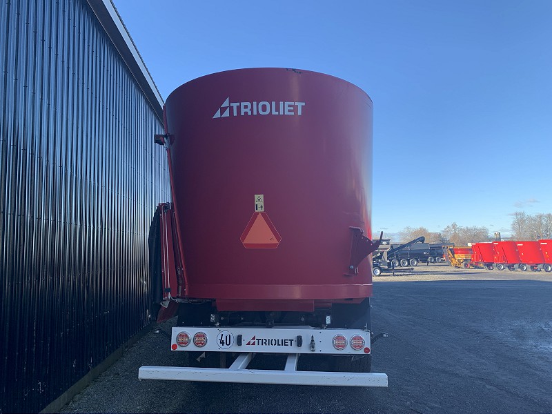 2017 TRIOLIET TT2-2400VL SP TMR MIXER