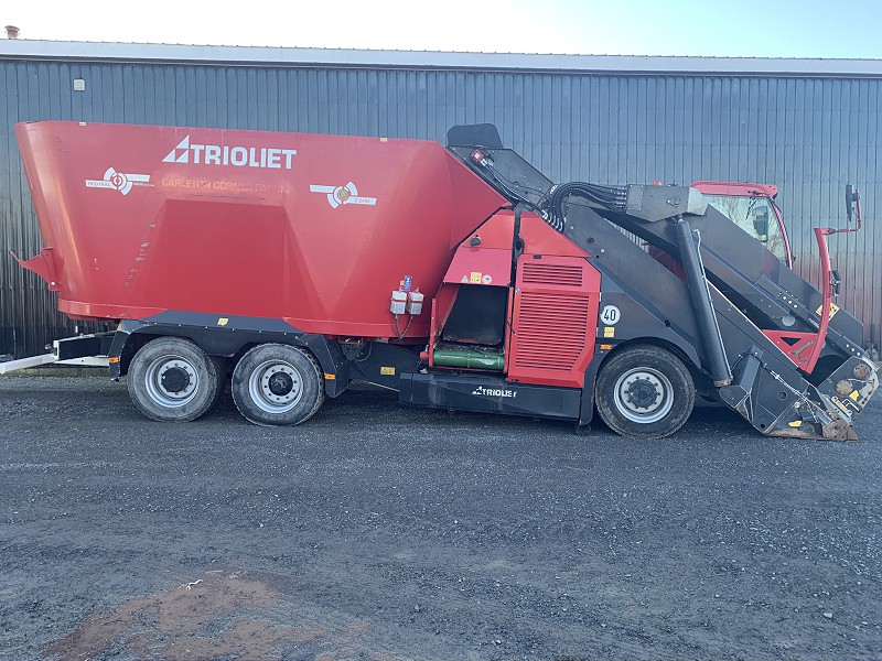 2017 TRIOLIET TT2-2400VL SP TMR MIXER