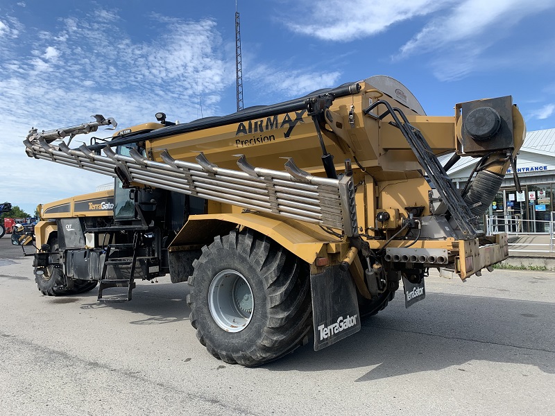 2014 AGCO ROGATOR TG7300 DRY FERTILIZER SPREADER