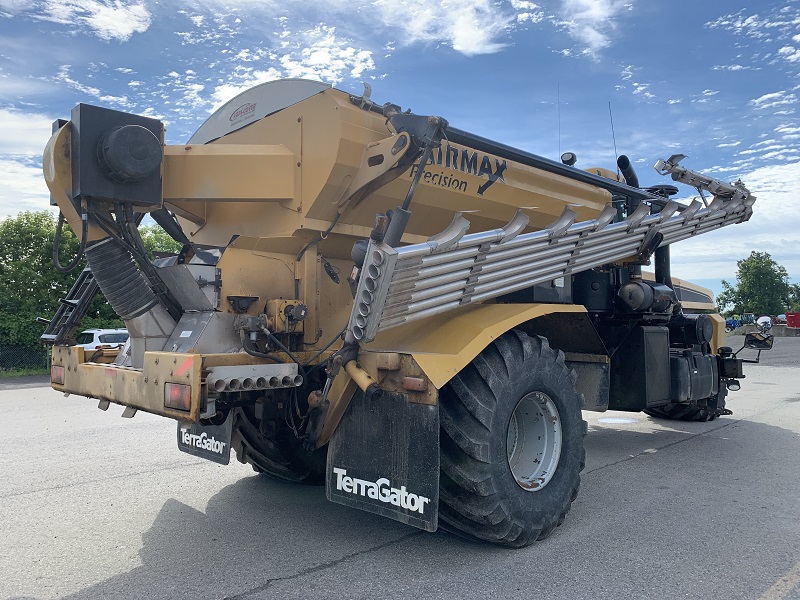 2014 AGCO ROGATOR TG7300 DRY FERTILIZER SPREADER