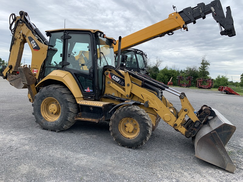 2017 CATERPILLAR 420F2 BACKHOE LOADER