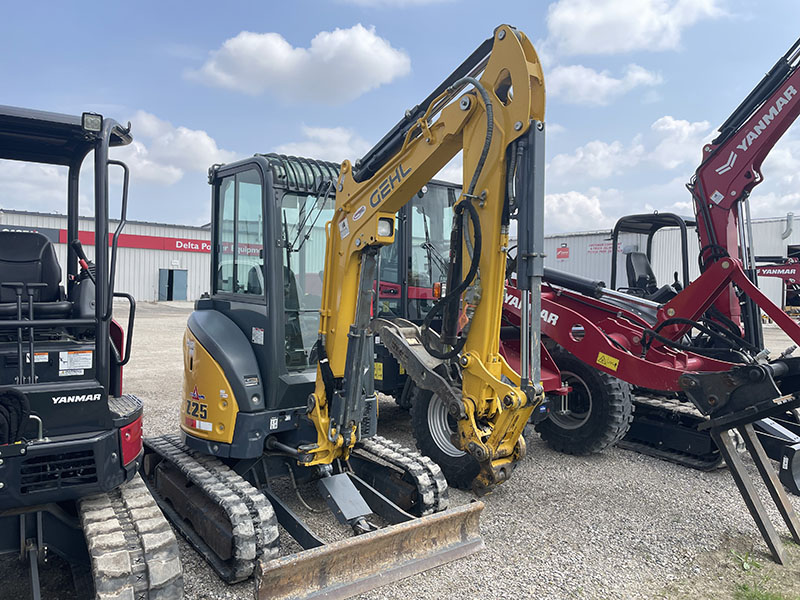 2016 GEHL Z25 MINI EXCAVATOR