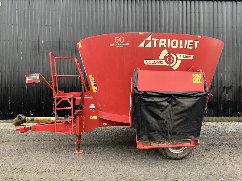 2010 TRIOLIET 1-1300LZK TMR FEED MIXER