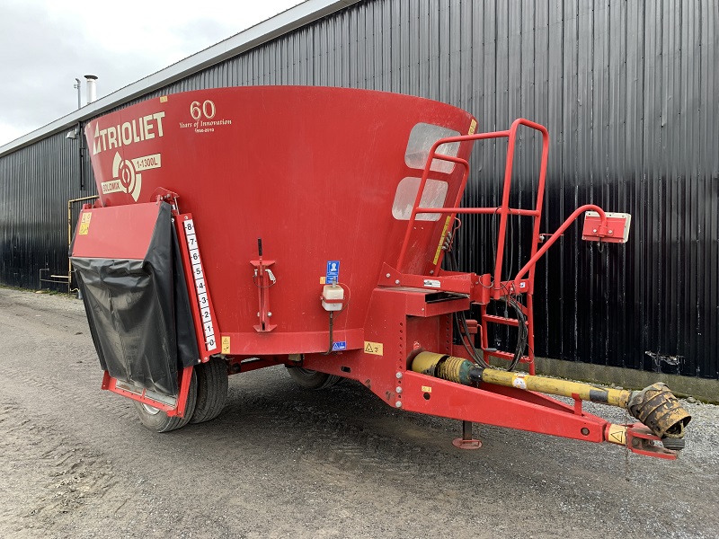 2010 TRIOLIET 1-1300LZK TMR FEED MIXER