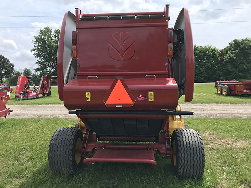 2016 NEW HOLLAND ROLLBELT450 4 X 5 CROPCUTTER ROUND BALER