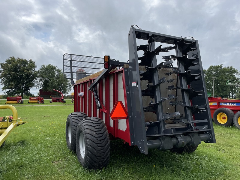 2024 HAGEDORN 5440V MANURE SPREADER