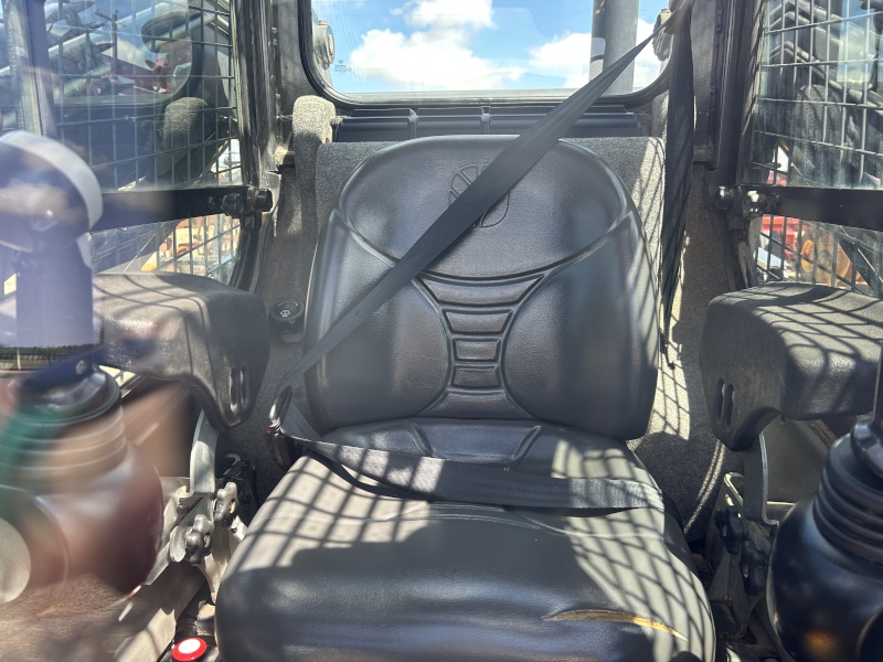 2014 NEW HOLLAND L223 SKID STEER LOADER