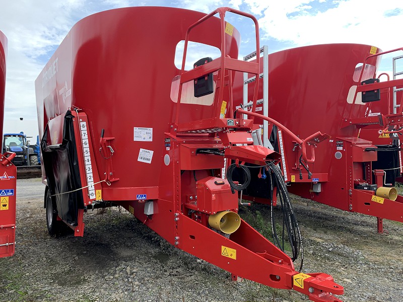 2024 TRIOLIET SOLOMIX 2 2000 ZK TMR FEED MIXER ***0% FOR 12 MONTHS***