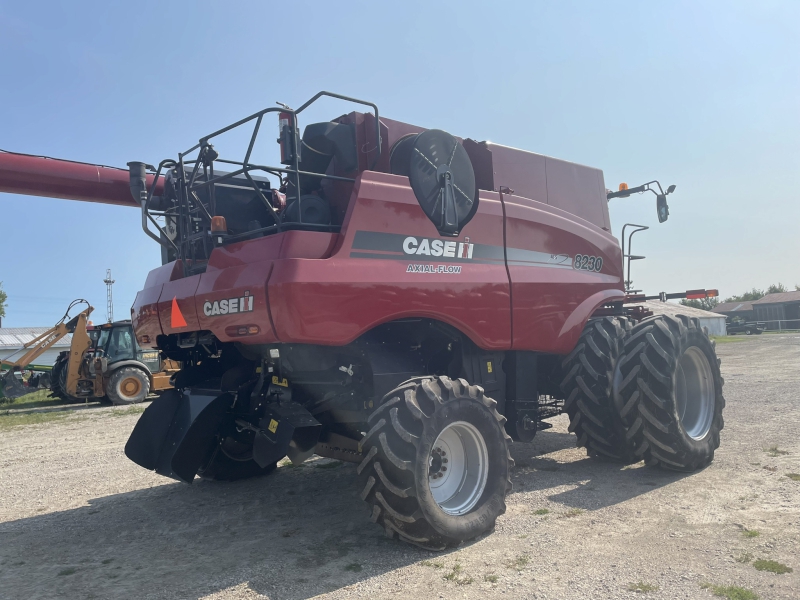 2014 CASE IH 8230 AXIAL FLOW COMBINE