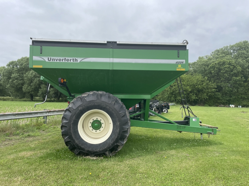 2012 UNVERFERTH 6225 GRAIN CART