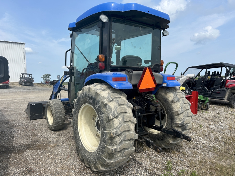 2008 NEW HOLLAND T2320 TRACTOR WITH LOADER