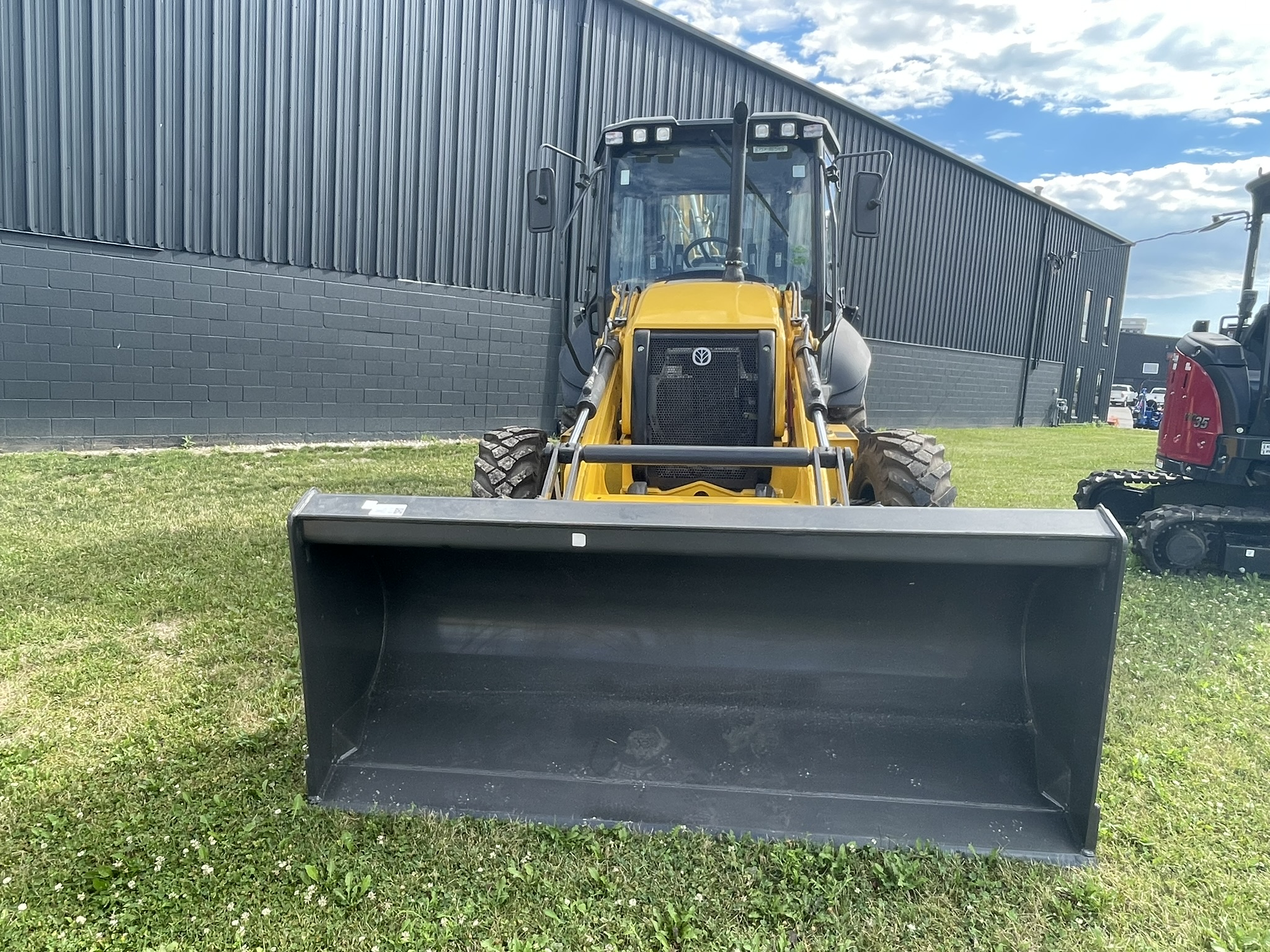 2024 NEW HOLLAND B75DP TRACTOR LOADER BACKHOE