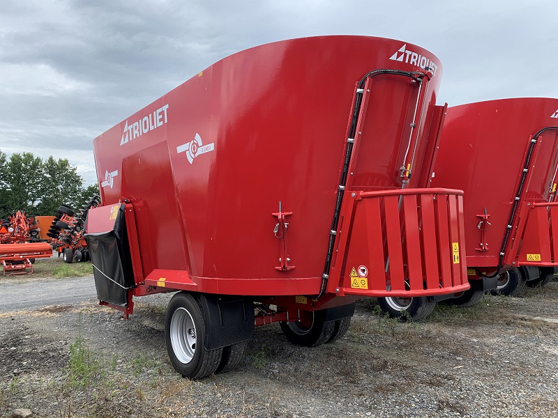 2024 TRIOLIET SOLOMIX 2 2600 ZK TMR FEED MIXER ***0 for 12 MONTHS*