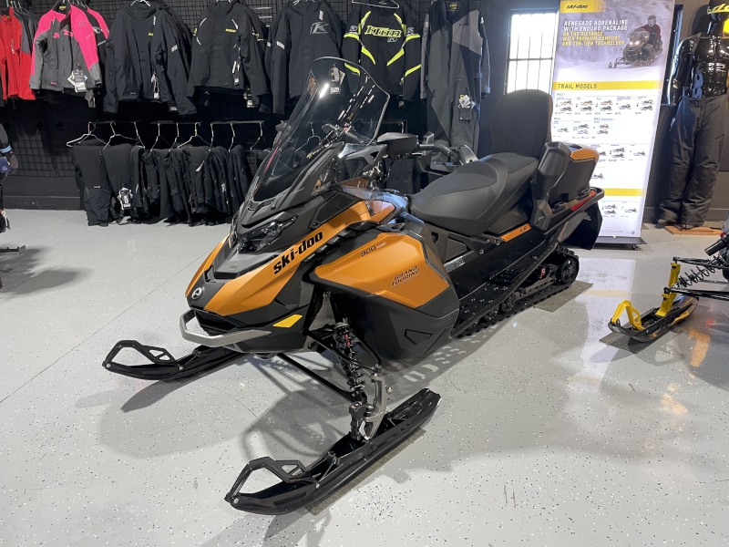 Snowmobiles  2025 SKI-DOO GRAND TOURING LE 900 ACE TURBO R SNOWMOBILE Photo