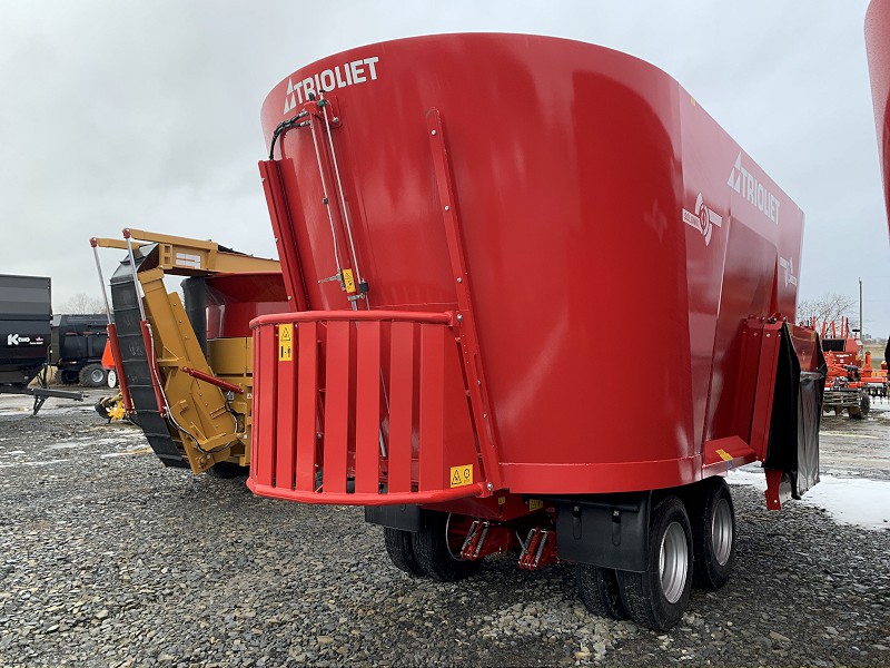 2024 TRIOLIET SOLOMIX 2 2600 ZK-T TMR FEED MIXER ***0 for 12 MONTHS***