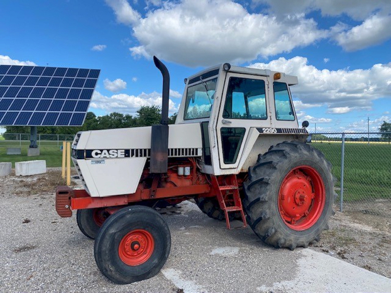 1980 CASE 2290 TRACTOR