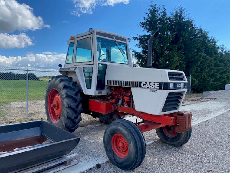 1980 CASE 2290 TRACTOR