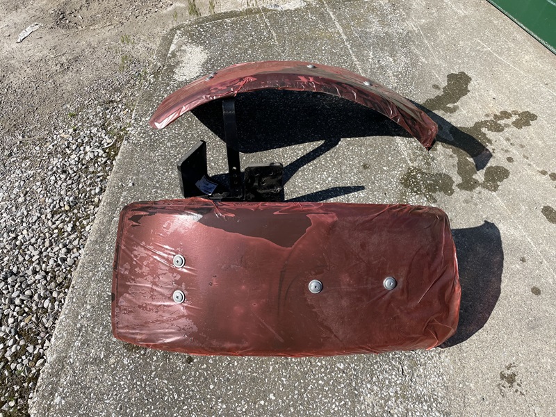 FRONT FENDER KIT FOR CNH TRACORS