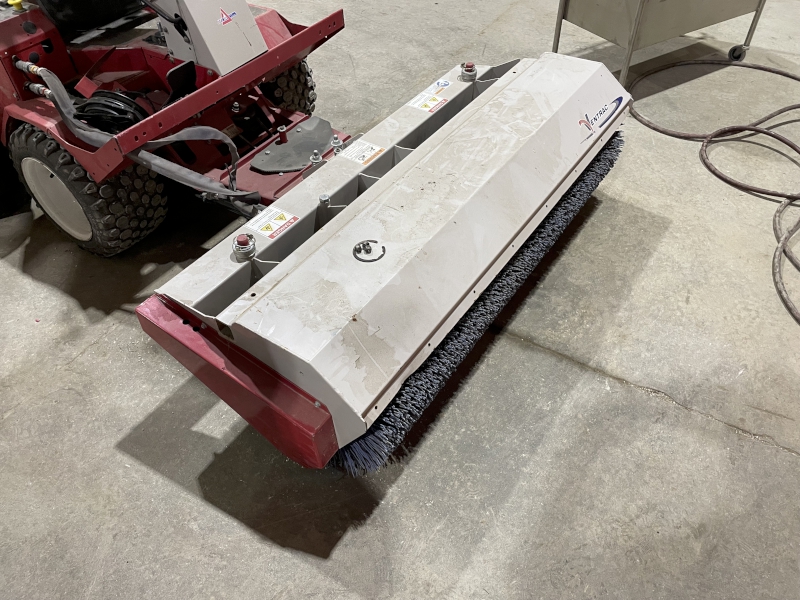 2018 VENTRAC LB540 POWER BROOM