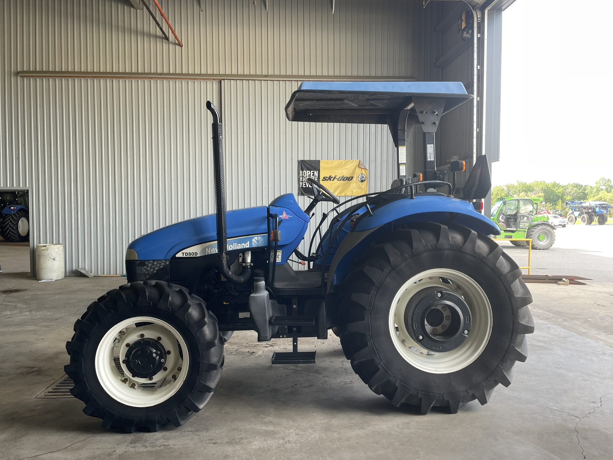 2008 NEW HOLLAND TD80D TRACTOR