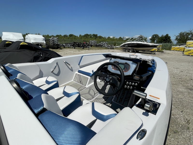 2019 SCARAB 165 - 16 FOOT BOWRIDER