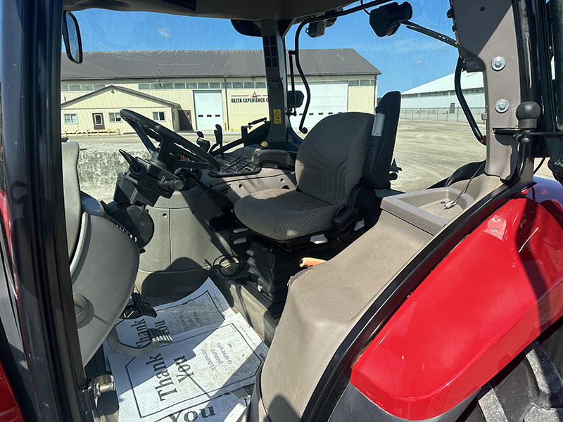 2011 CASE IH MAXXUM 125 TRACTOR WITH LOADER