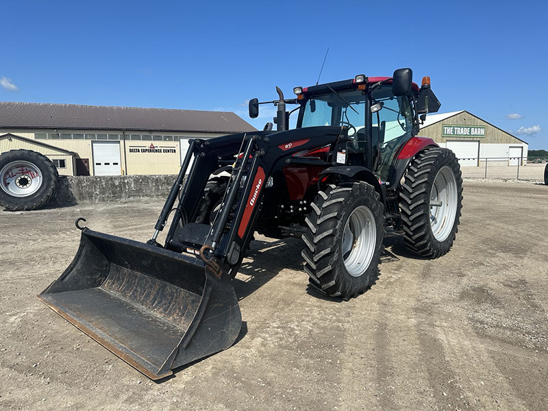 2011 CASE IH MAXXUM 125 TRACTOR WITH LOADER