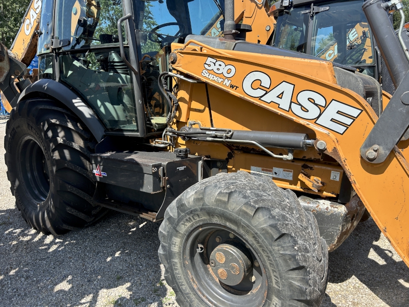 2017 CASE 580SN WITH BACKHOE