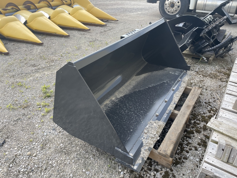 2024 CASE 72 INCH LIGHT MATERIAL BUCKET