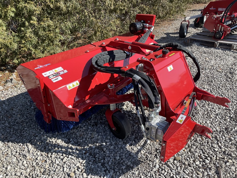 2024 VENTRAC KJ520 NARROW BROOM