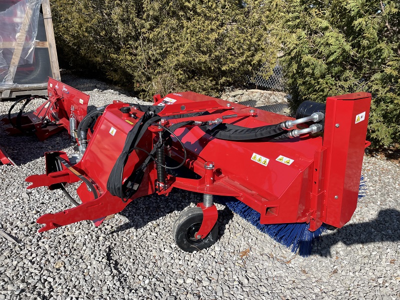 2024 VENTRAC KJ520 NARROW BROOM