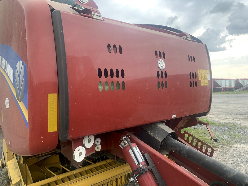 2021 NEW HOLLAND ROLLBELT 450 ROUND BALER