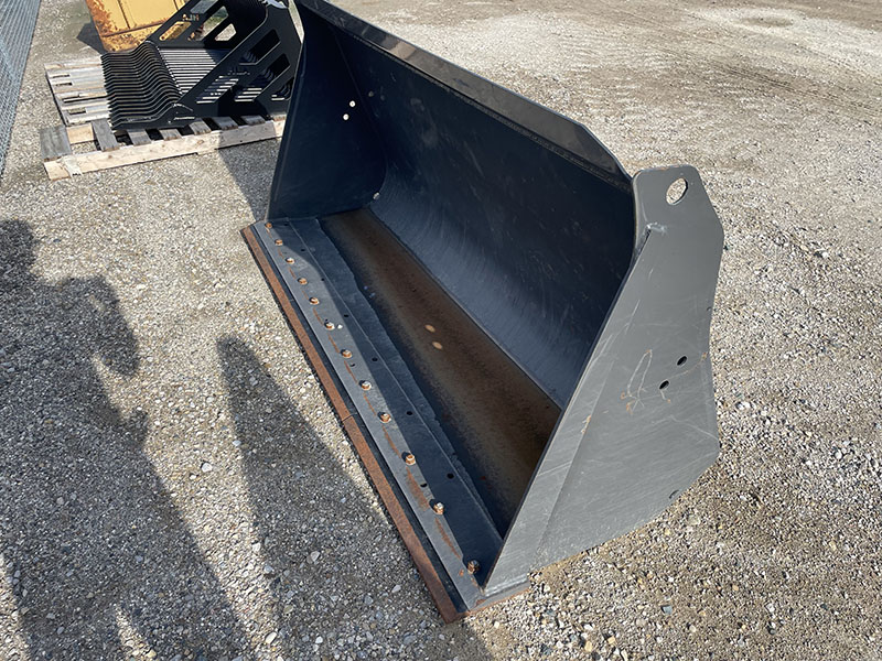 2023 CNH 72 INCH BUCKET