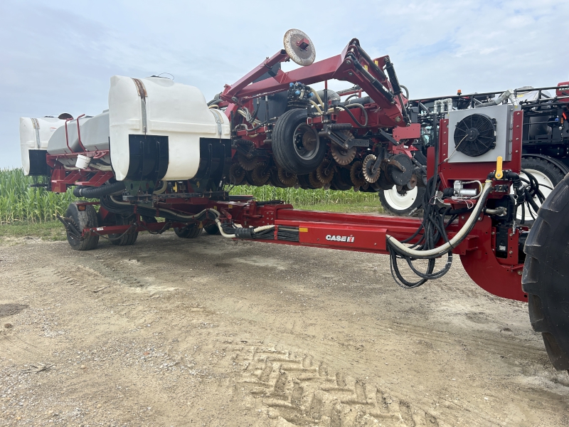 2014 CASE IH 1245 PLANTER