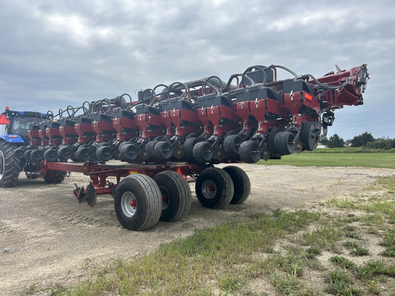 2014 CASE IH 1245 PLANTER