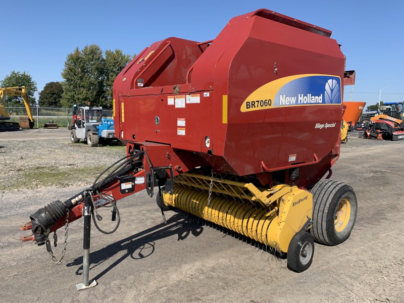 2008 NEW HOLLAND BR7060 ROUND BALER