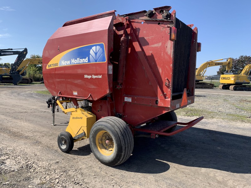 2008 NEW HOLLAND BR7060 ROUND BALER