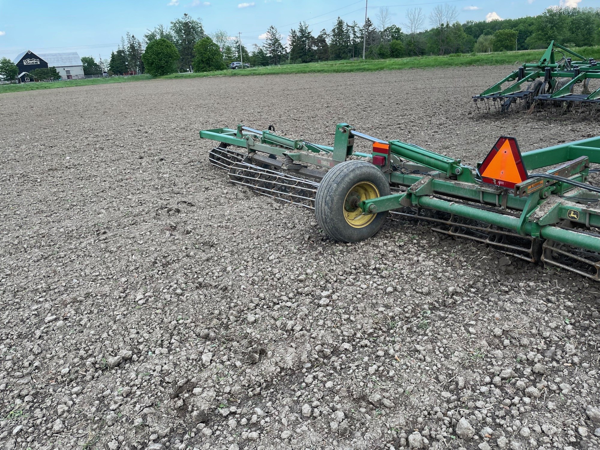 2004 JOHN DEERE 200-36 SEEDBED FINISHER (CRUMBLER)