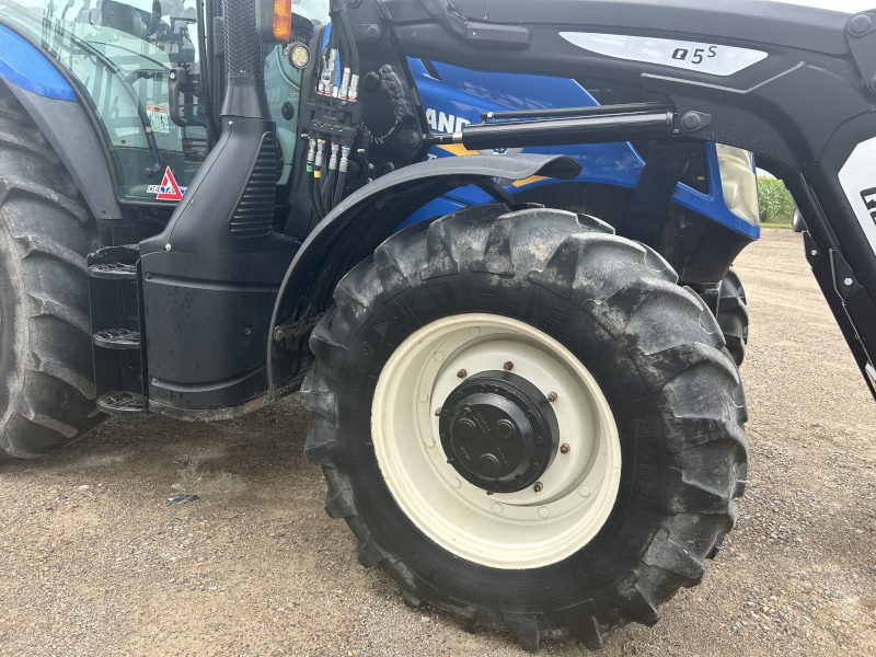 2017 NEW HOLLAND T6.145 PLUS TRACTOR WITH LOADER