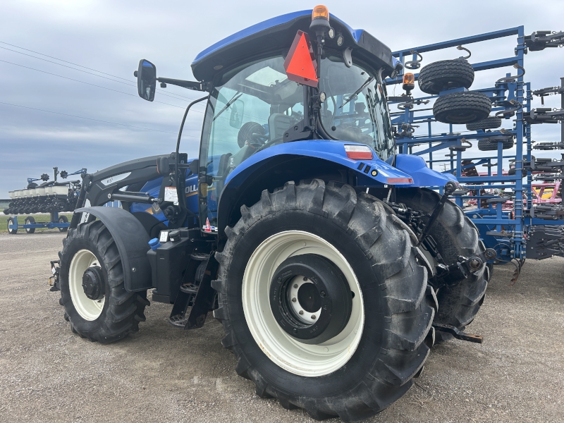 2017 NEW HOLLAND T6.145 PLUS TRACTOR WITH LOADER