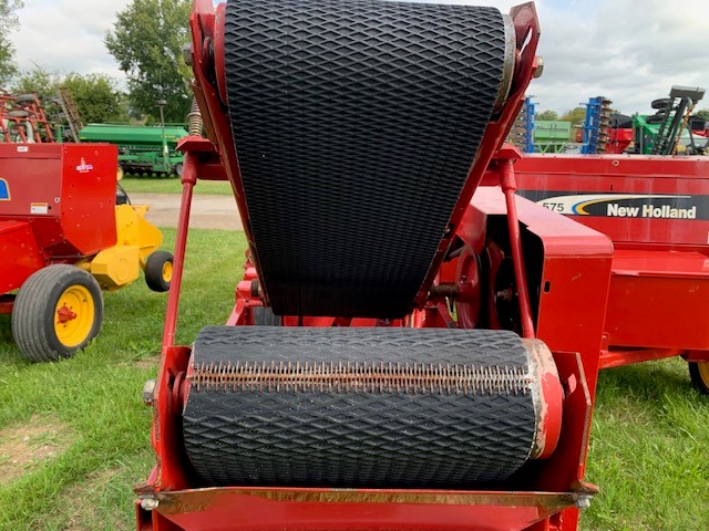 2007 NEW HOLLAND 575 SQUARE BALER