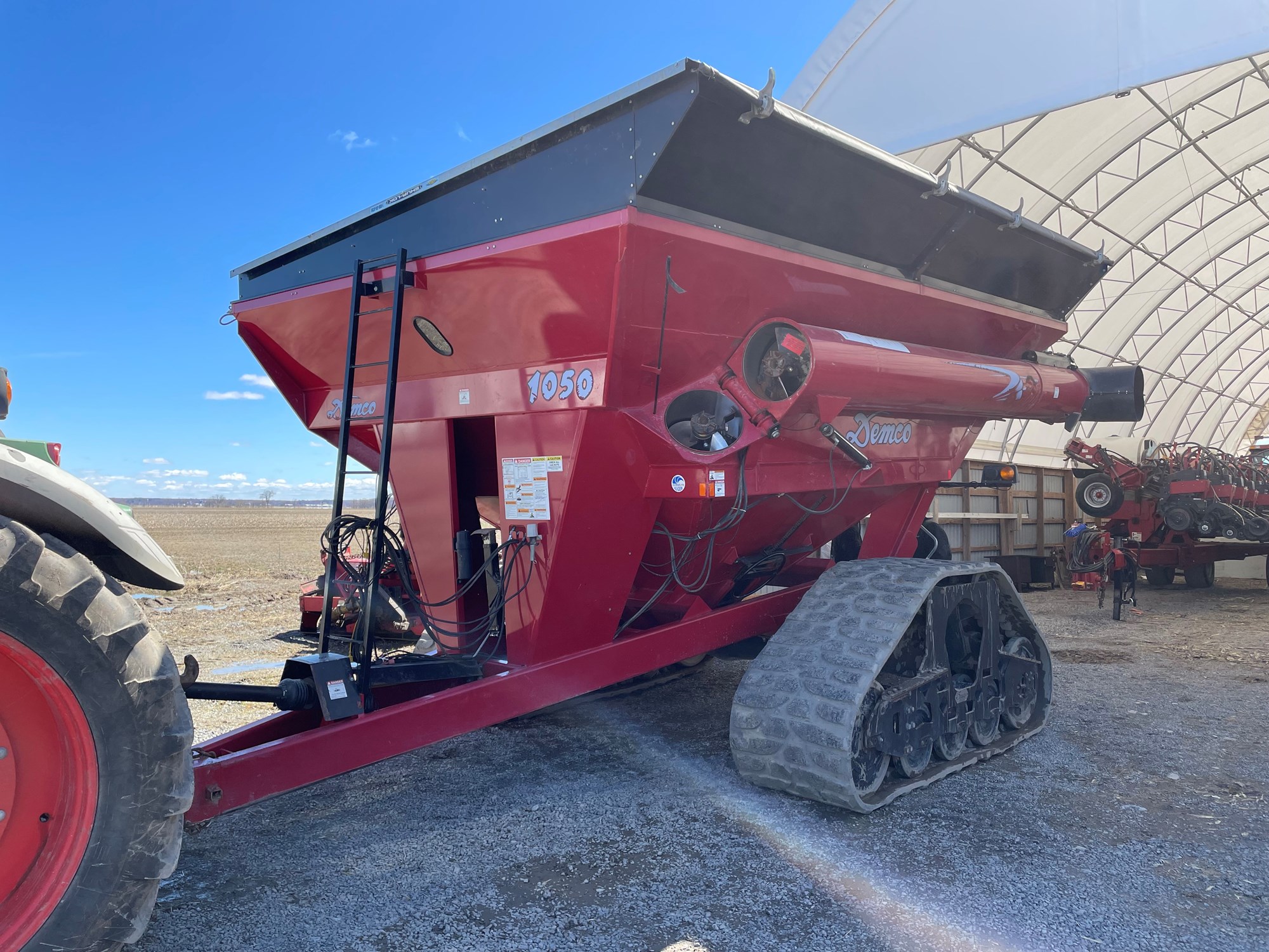 2013 DEMCO 1050 GRAIN CART