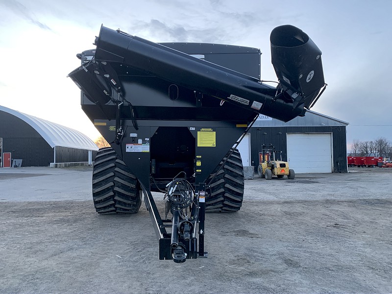 2024 J & M 1112-20S EXTENDED REACH AUGER GRAIN CART