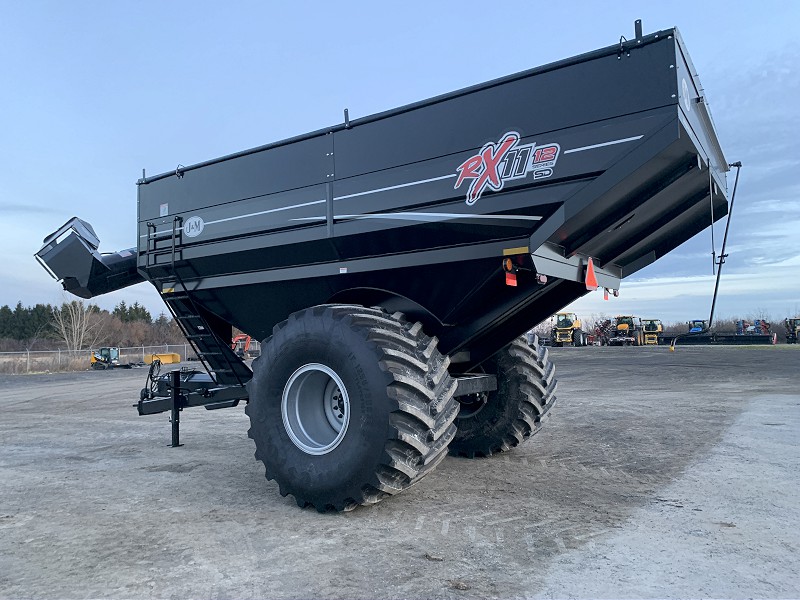 2024 J & M 1112-20S EXTENDED REACH AUGER GRAIN CART