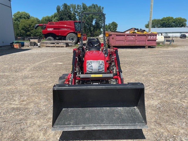 2017 MCCORMICK X1.25 COMPACT TRACTOR