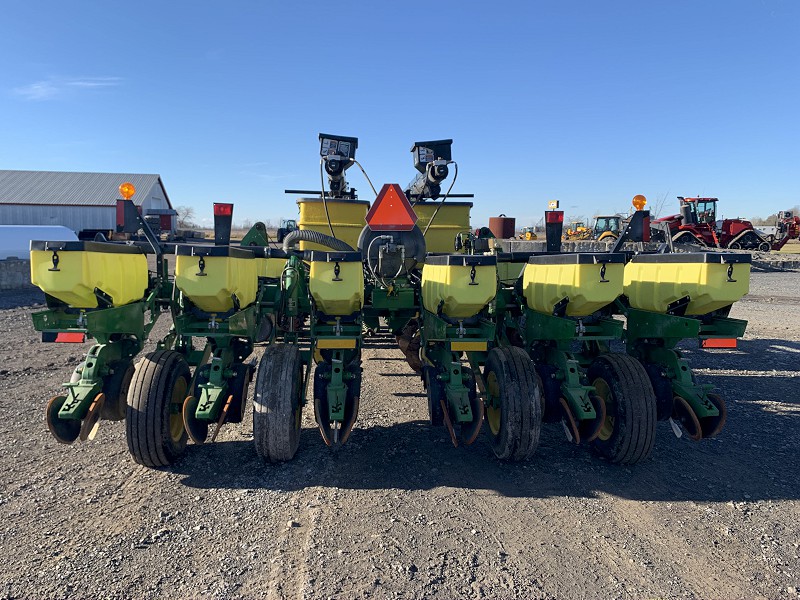 2013 JOHN DEERE 1770 PLANTER