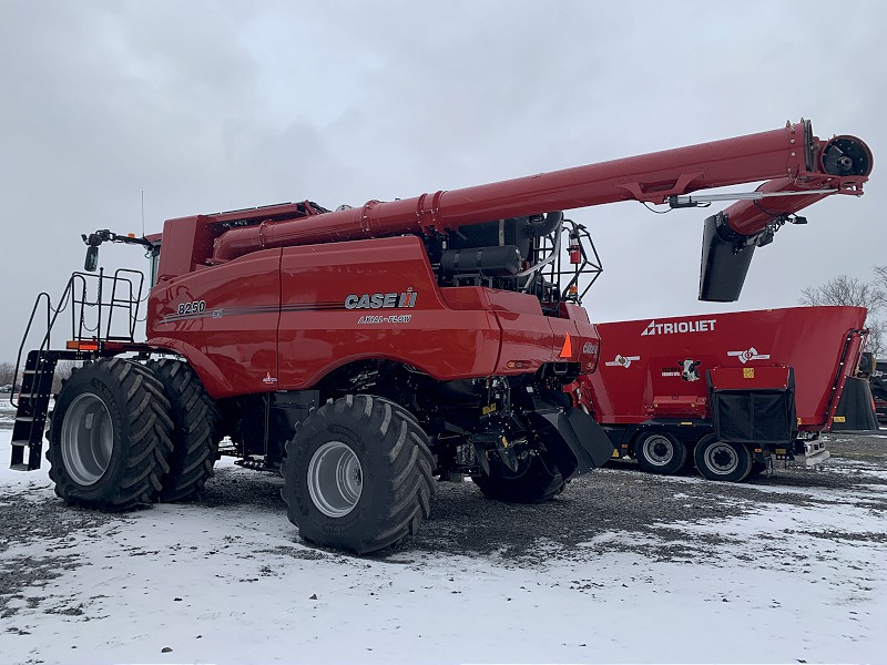 2023 CASE IH 8250 COMBINE