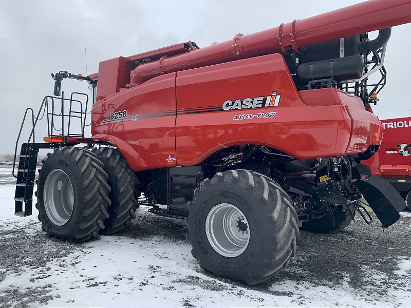 2023 CASE IH 8250 COMBINE